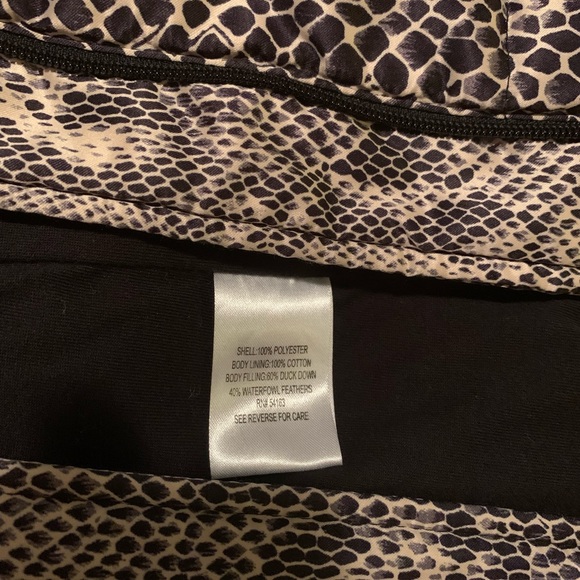 CALVIN KLEIN Puffer Jacket - Picture 10 of 14